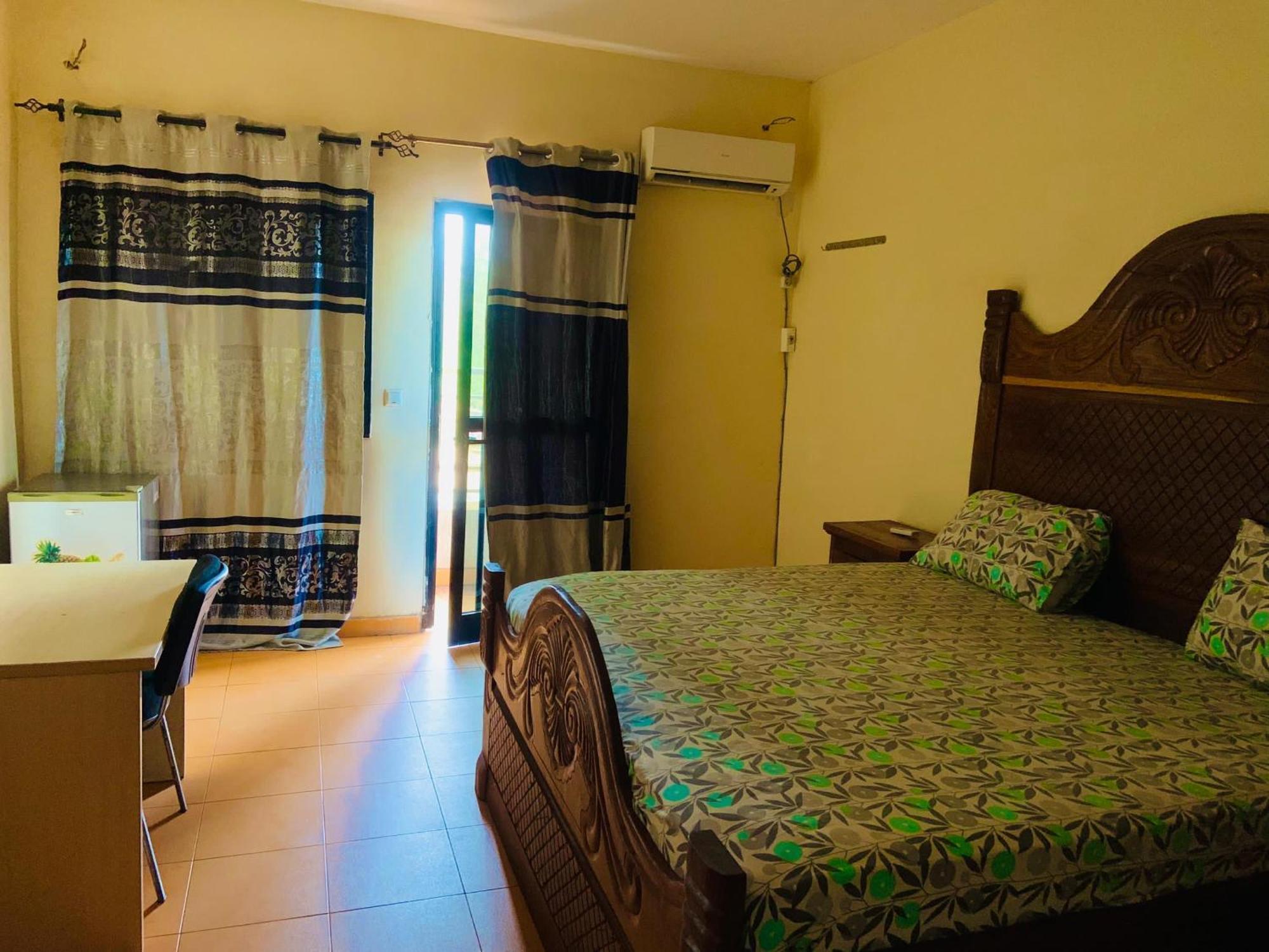 Teranga Niokolo1 Dalaba Hotell Kédougou Exteriör bild