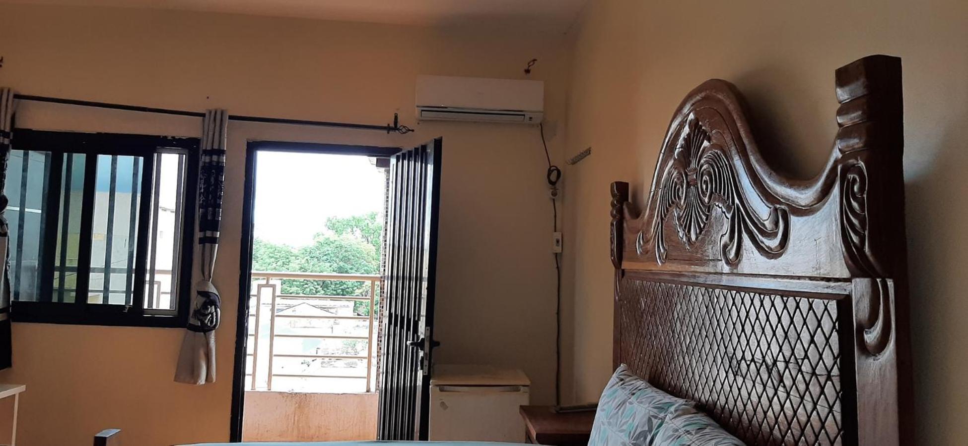 Teranga Niokolo1 Dalaba Hotell Kédougou Exteriör bild