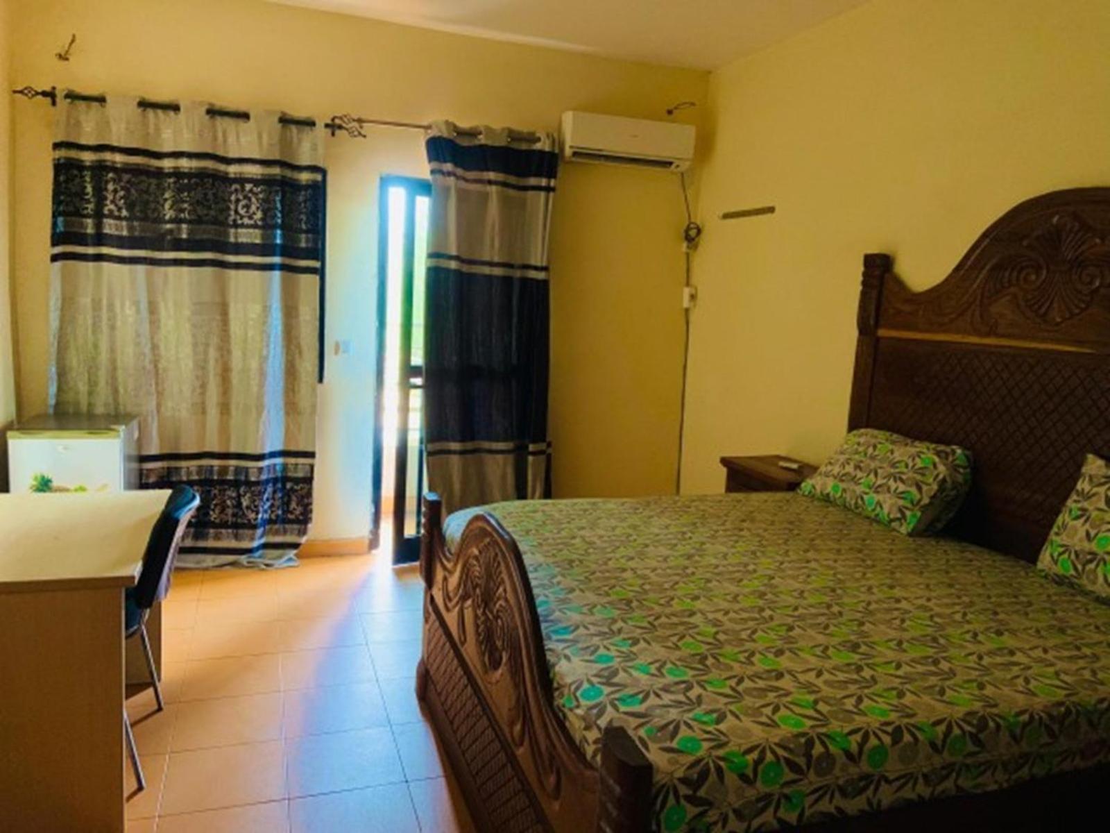 Teranga Niokolo1 Dalaba Hotell Kédougou Exteriör bild